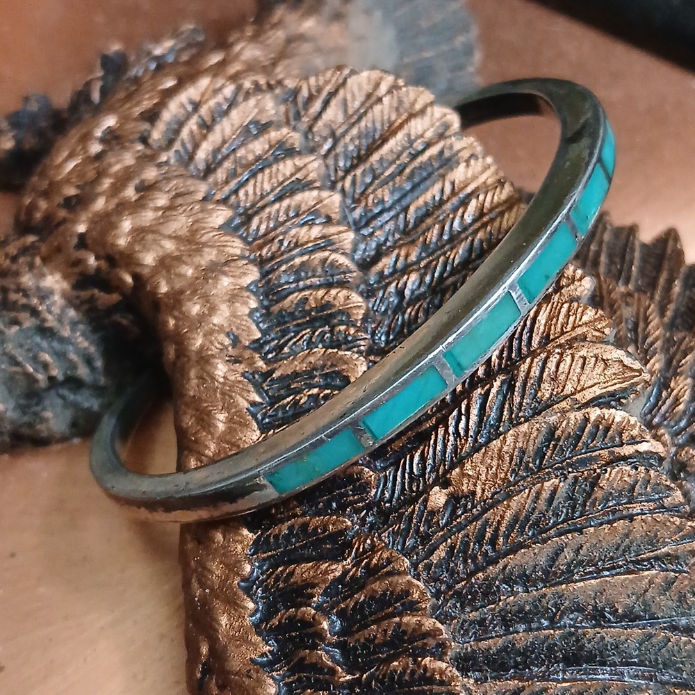 Turquoise Inlay Sterling Cuff Native American Handmade Vintage Small - Picture 9 of 12